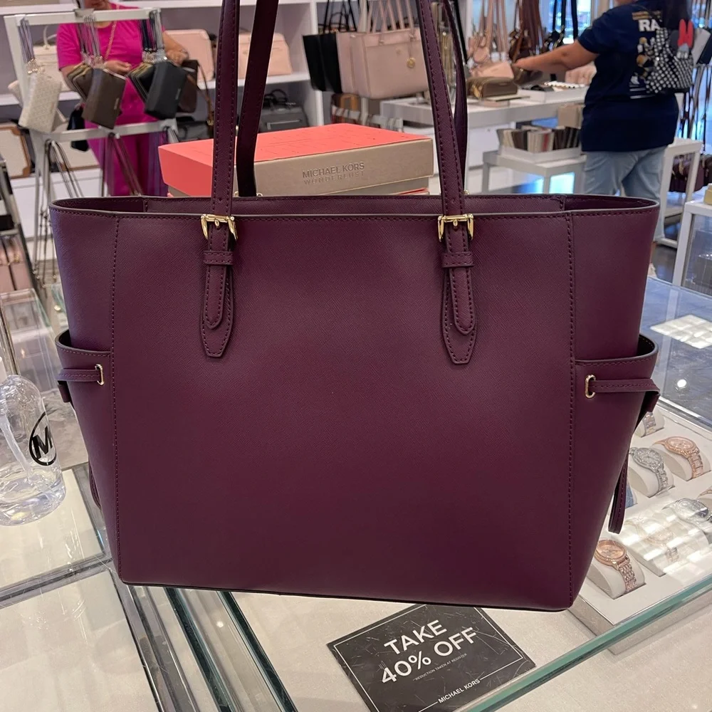 Michael Kors Gilly Large Drawstring Travel Leather Top Zip Tote 
Oxblood Color - Picture 10 of 16